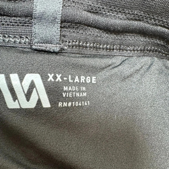 VRST Men’s NWT Men’s Shorts Black 5 inch inseam Built in Brief XXLARGE - Picture 8 of 8